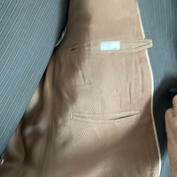 Michael Kors men’s pinstripe suit. Perfect condition. Worn less than five times. - Picture 8 of 12